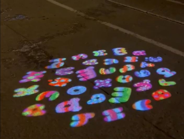 Яркий алфавит появится на детских площадках города